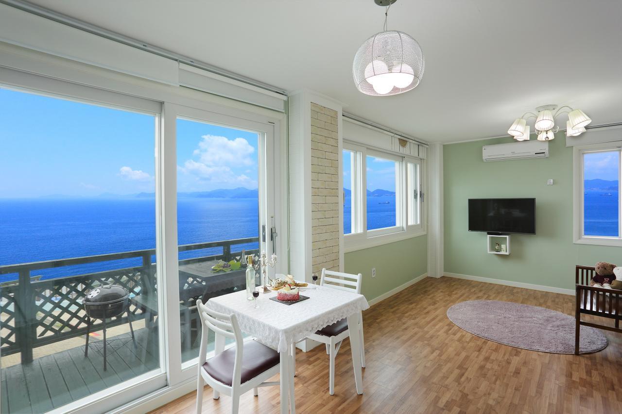 Montmartre Βίλα Namhae Εξωτερικό φωτογραφία